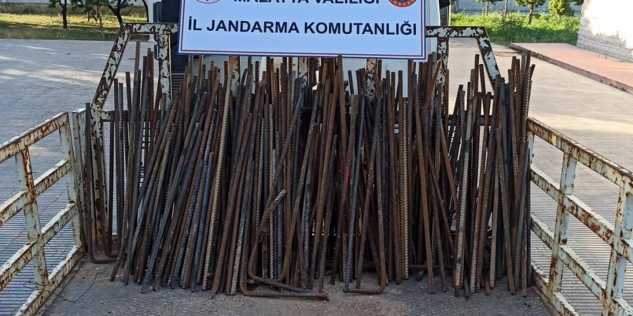 Fabrika Fareleri Yakalandı
