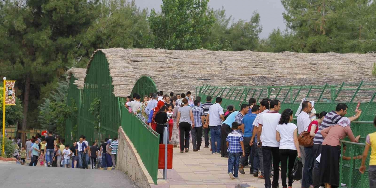 Gaziantep Doğal Yaşam Parkı 9 Günde 225 Bin Ziyaretçiyi Ağırladı