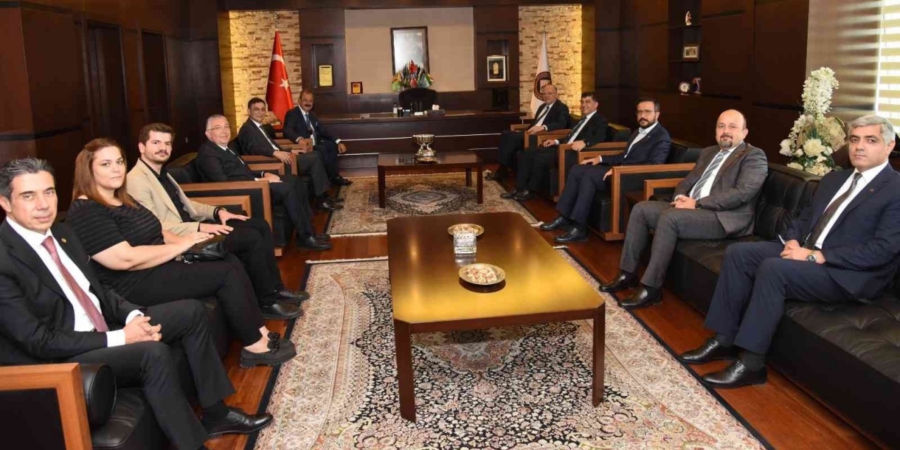 Milletvekili Koçer Ve Beraberindeki Heyetin Gso Ziyaretinde Ekonomi Gündemi Değerlendirildi