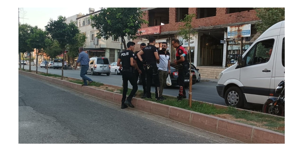 İki Grup Arasında Yumruklu Kavga