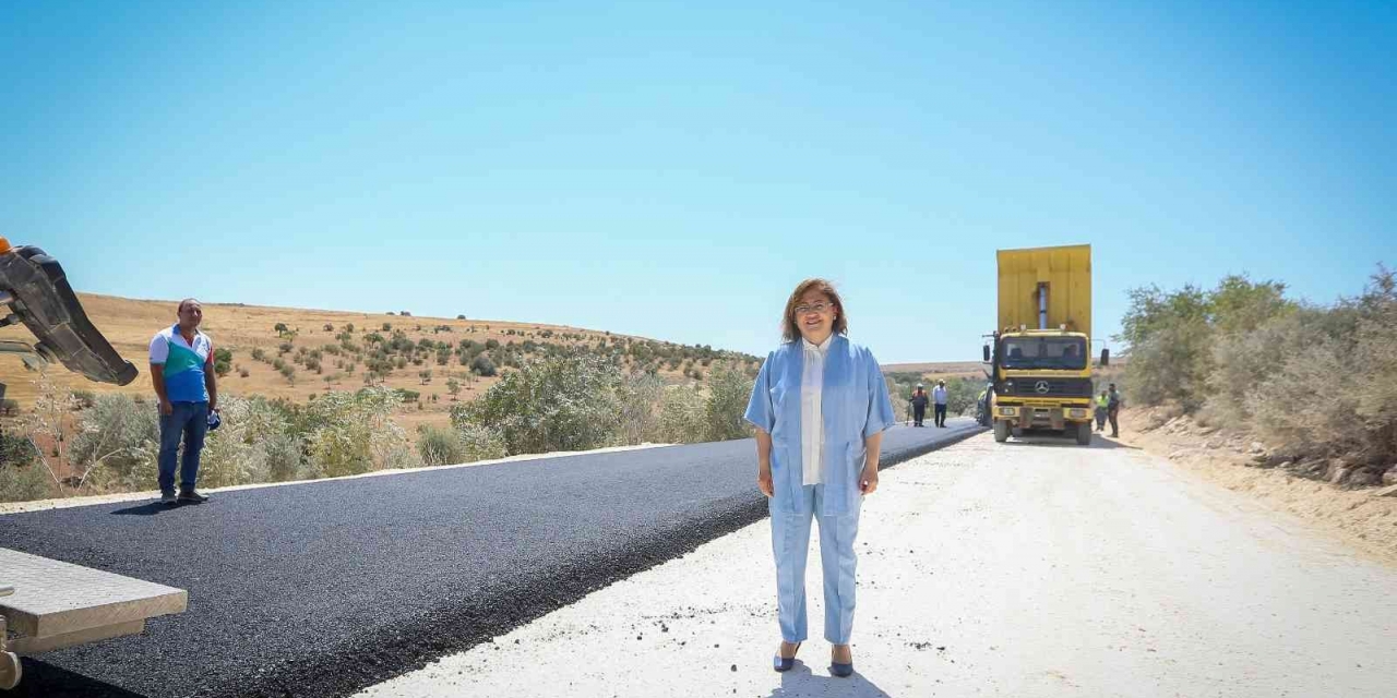 Şahin, Geneyik-deredüzü Arasında Yapılan Sıcak Asfalt Serimini İnceledi