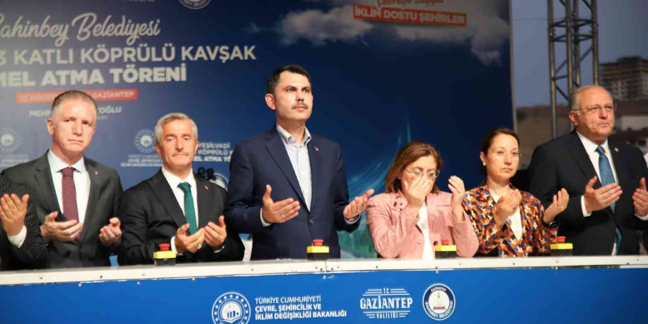 Gaziantep’in Trafiğini Rahatlatacak 3 Katlı Köprülü Kavşağın Temeli Atıldı