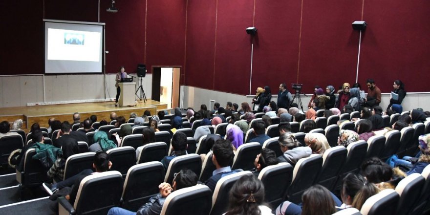 Adıyaman Üniversitesinde “kadın Ve Erkek Beyni” Konferansı