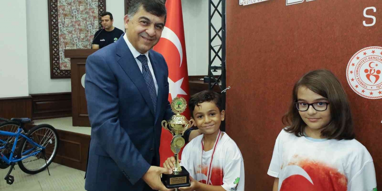 Kupalar 46. Kez Şampiyonların Elinde Havalandı