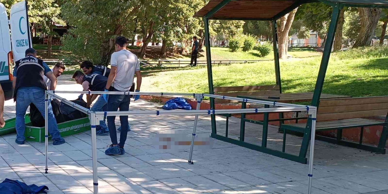 Uzman Çavuş, Parktaki Bankta Ölü Bulundu