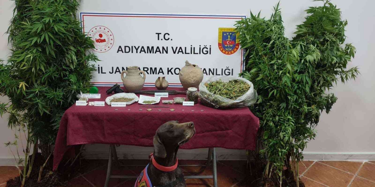 Kahta'da Hem Tarihi Eser Hem Uyuşturucu Ele Geçirdi