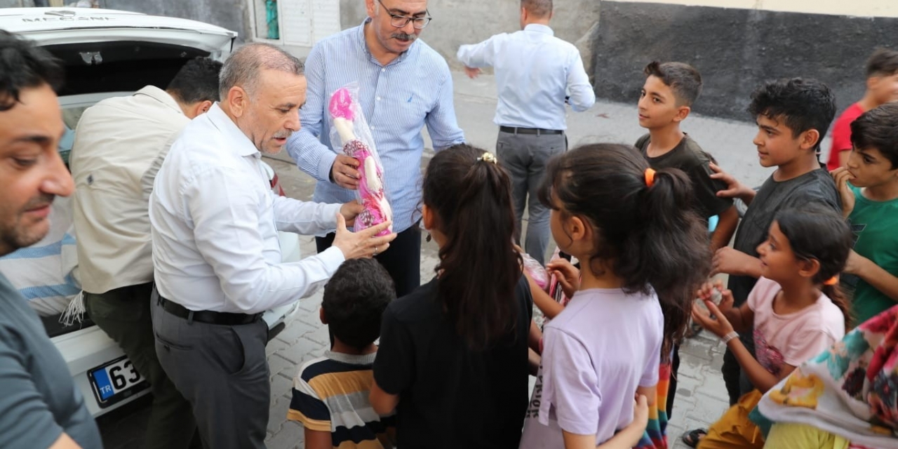 Hasta Ve Yoksulları Kapı Kapı Dolaşıyor