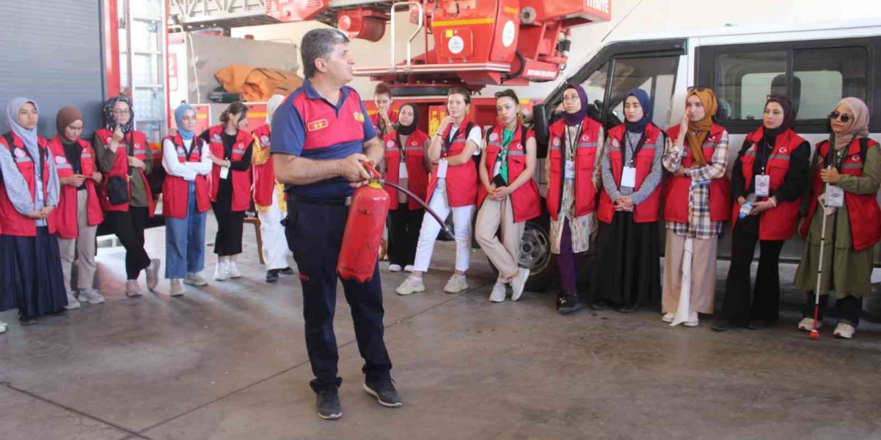 Misafir Öğrenciler, Adıyaman’da İtfaiyecilik Hakkında Bilgi Aldı