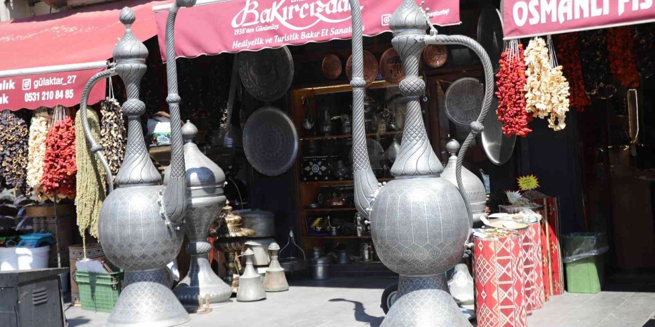 Ev Fiyatına Devasa Bakır İbrik