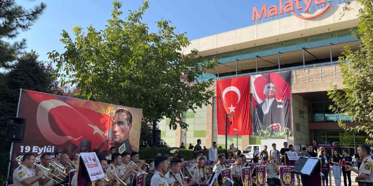 Malatya Park Avm’de Gaziler Günü Etkinliği