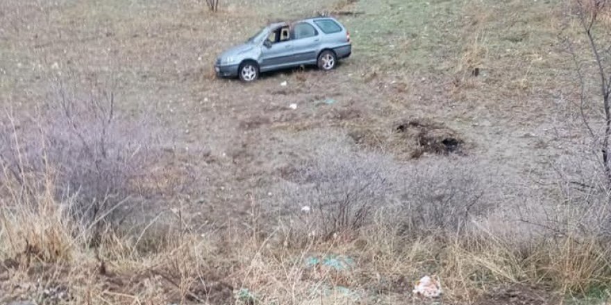 Otomobil Tarlaya Yuvarlandı: 3 Yaralı