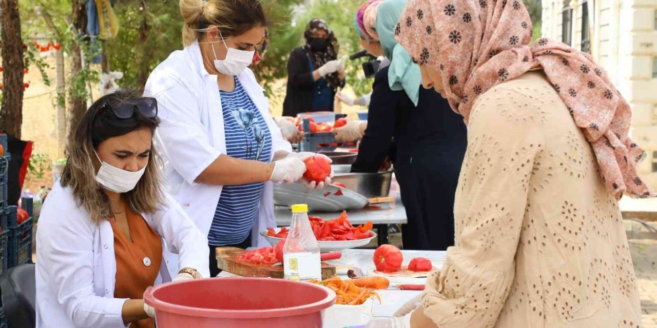 Yenişehir Belediyesinden İhtiyaç Sahiplerini Kışlık Konserve