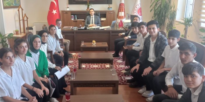 Kahta’da Tiyatro İle Uyuşturucu Bağımlılığına Dikkat Çekiliyor