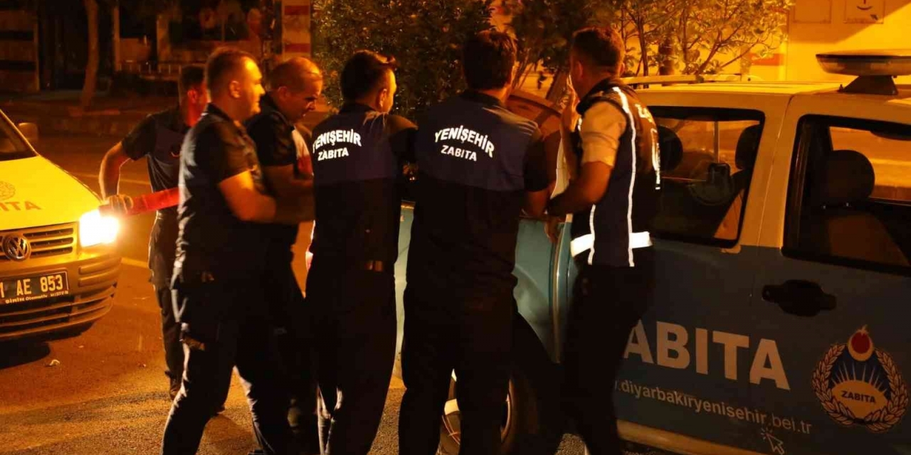 Yenişehir’de Kaldırım İşgaline Gece Operasyonu