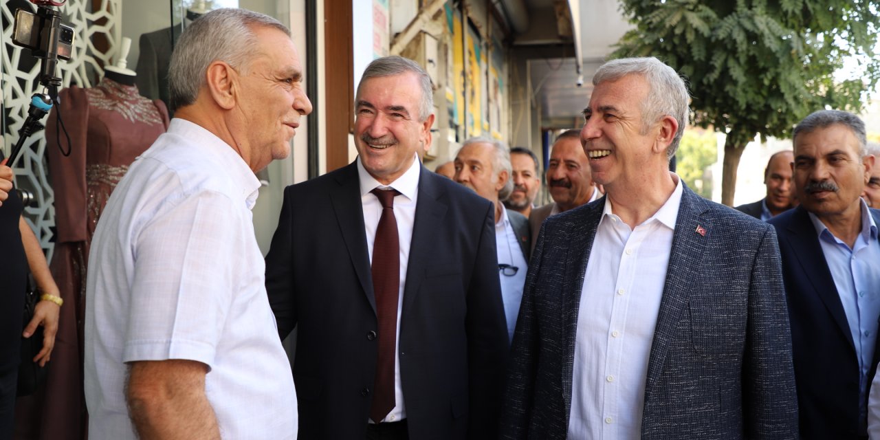 Mansur Yavaş, Kahta’da Esnafı Ziyaret Etti