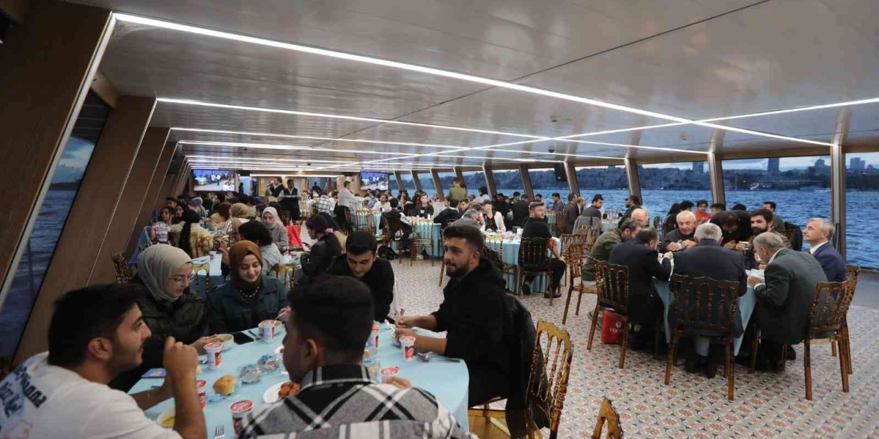 Başkan Tahmazoğlu İstanbul’da Ve Ankara’da Şahinbeyli Öğrencilerle Bir Araya Geldi
