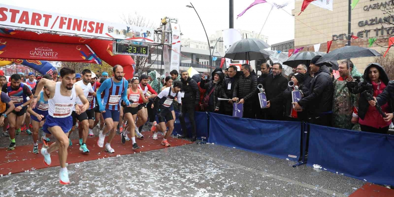 4. Gazi Yarı Maratonu Başlıyor