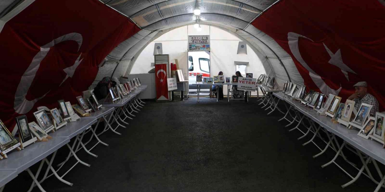 Kardeşini Hdp’den İsteyen Abla 4 Yıldır Evlat Nöbetinde