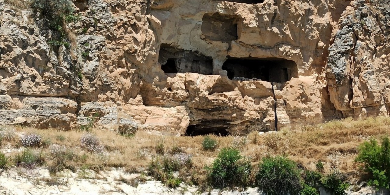 Kahta'daki Taş Evler Turizme Kazandırılmayı Bekliyor