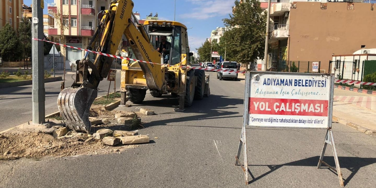 Karapınar Caddesi’nde Refüj Düzenleme Çalışması Yapılıyor