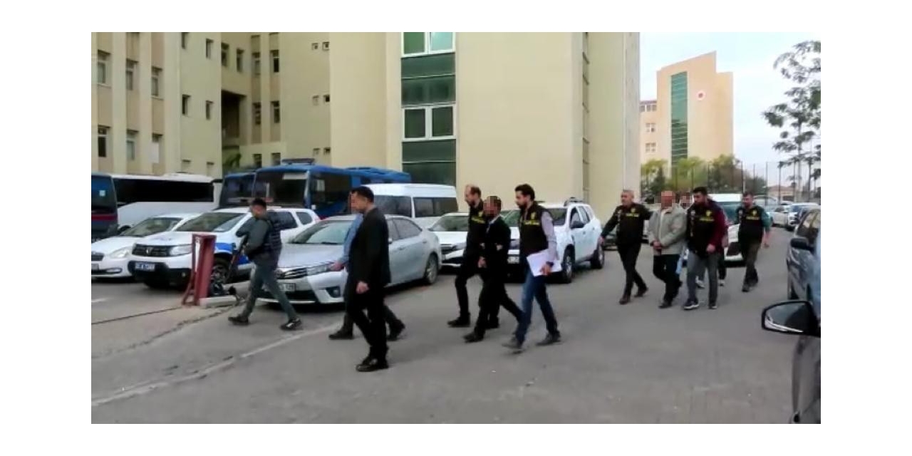 Cinayet Şüphelileri, Tanımadıkları Midibüs Şoförünü Para Karşılığında Öldürdü