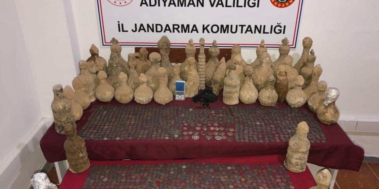 Kahta'da Roma Dönemine Ait Bin 578 Adet Sikke Ele Geçirildi