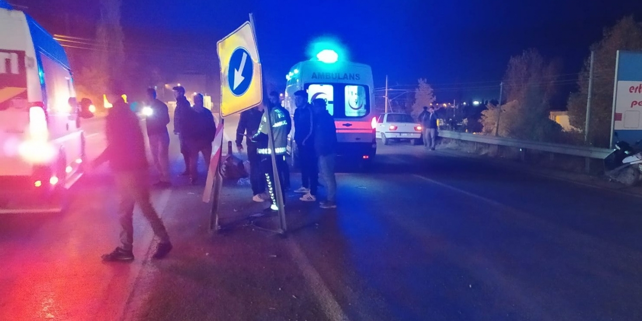 Motosiklet Bariyere Çarptı 1 Yaralı