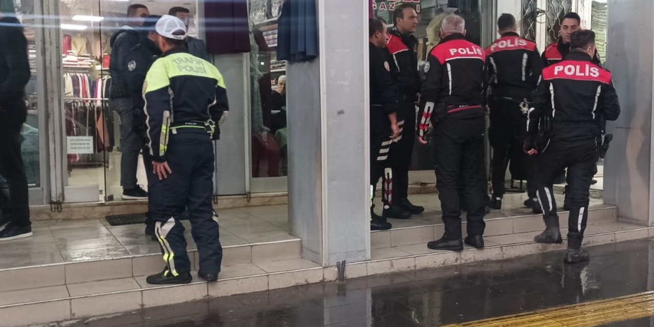 Komşu Esnafların Kavgasını Polis Ayırdı