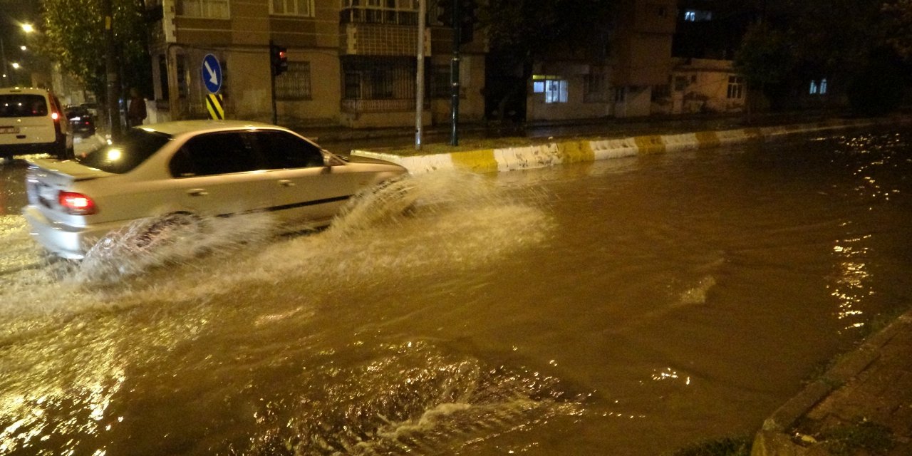 Çevre Yolları Sular Altında Kaldı