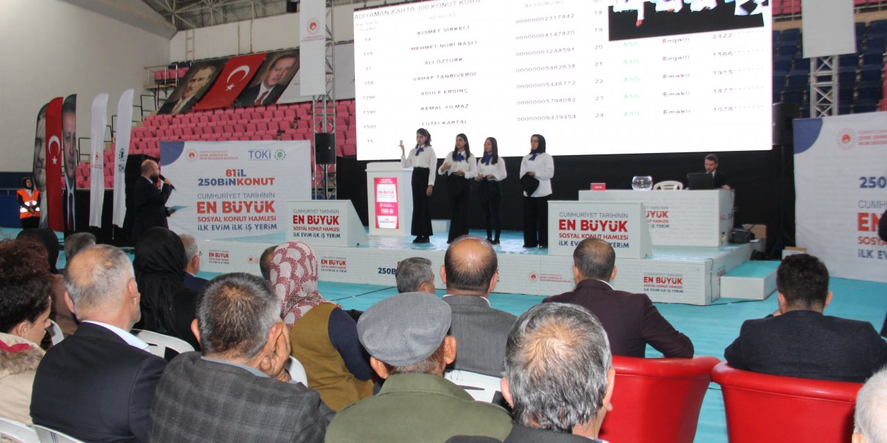 Adıyaman’da Toki Konutlarının Kura Çekim Heyecanı