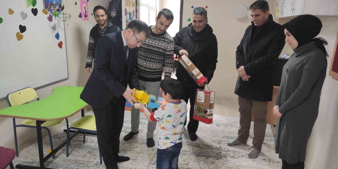 Sincik Kaymakamı Ünsal, Özel Öğrencilerle Bir Araya Geldi
