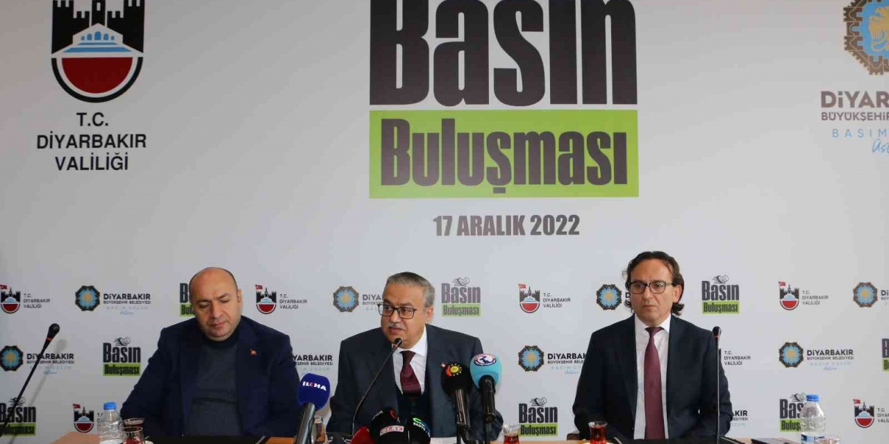 Vali Su, Basın Mensuplarıyla Bir Araya Geldi