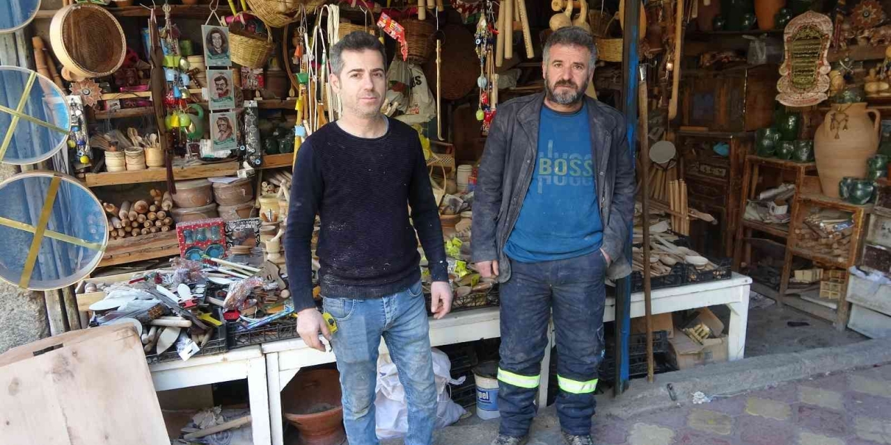 Özer Kardeşler, Yıllardır Ahşaba Hayat Veriyor