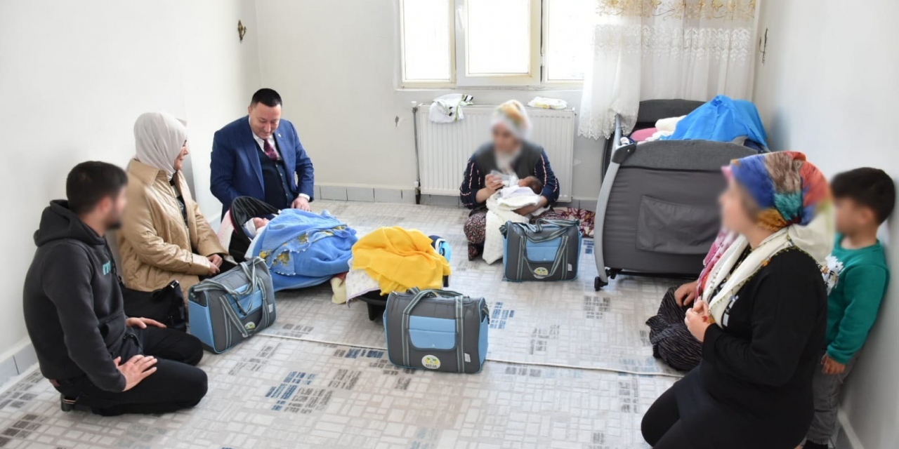 Diyarbakır’da 82 Gün Küvezde Kalan Üçüz Bebek Taburcu Edildi