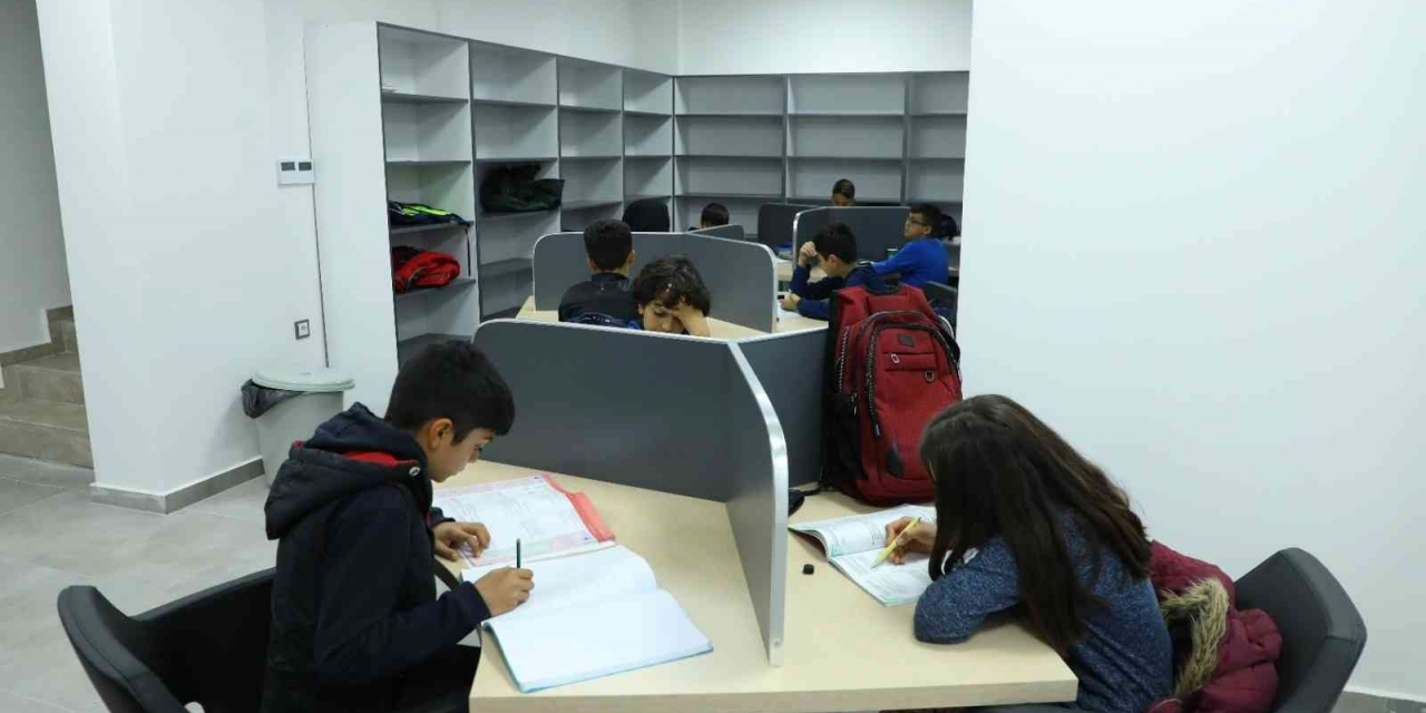 Yenişehir Belediyesinden İhtiyaç Sahiplerine Ücretsiz Dershane Hizmeti