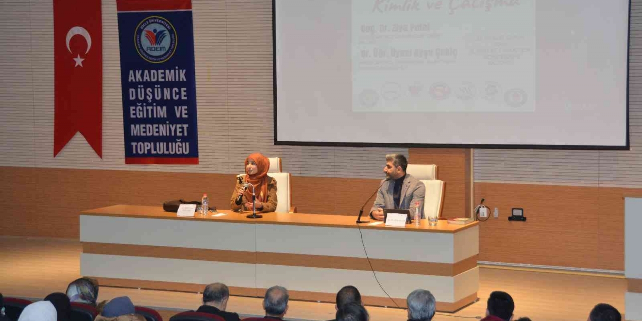 Dü’de ‘kudüs, Kimlik Ve Çatışma’ Konulu Konferans Düzenlendi