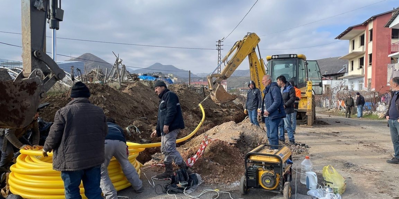 Arapgir’de Doğalgaz Çalışmaları Hız Kesmeden Devam Ediyor