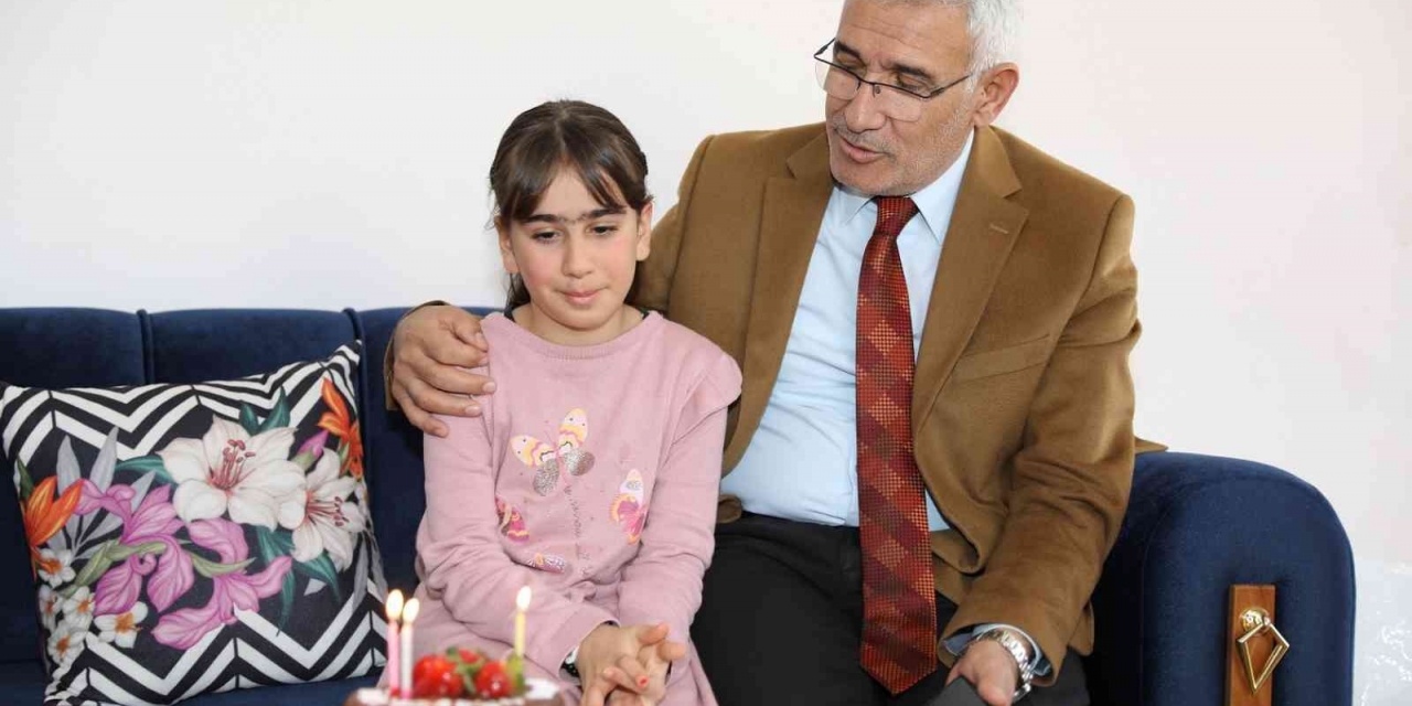 Güder: “yetim Gülerse Dünya Güler”