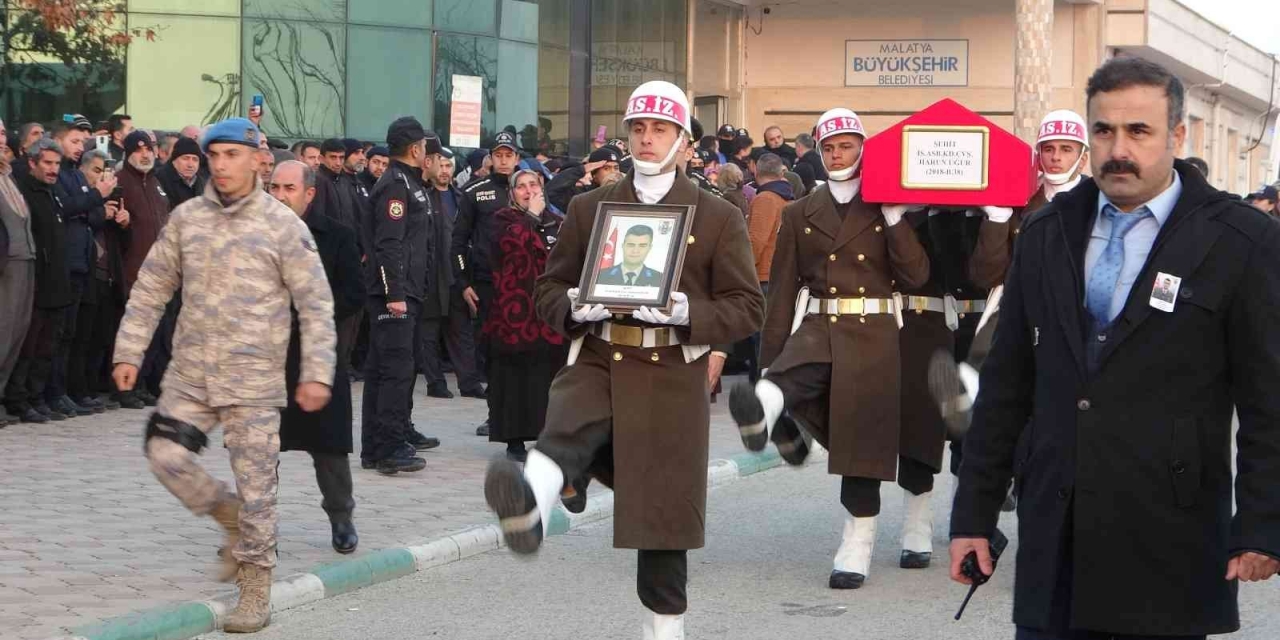 Trafik Kazasında Şehit Olan Astsubay Harun Uğur Son Yolculuğuna Uğurlandı