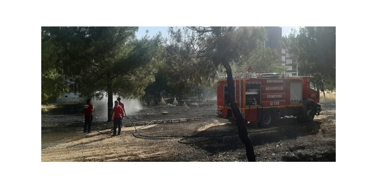 Eski Polis Özel Harekat Binası Bahçesinde Korkutan Yangın