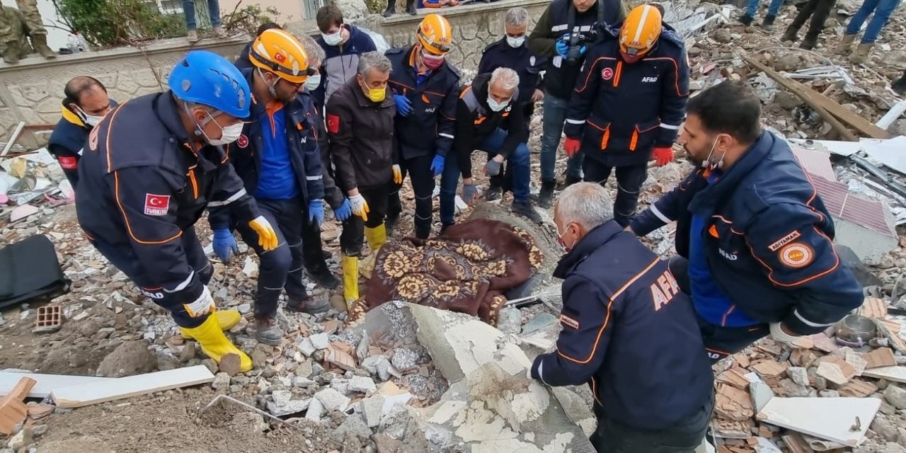 40 Gün Sonra Enkazdan Cansız Bedeni Çıkarıldı