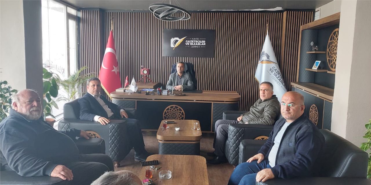 Aday Adayı Engin Akel Gazetecilerle Bir Araya Geldi