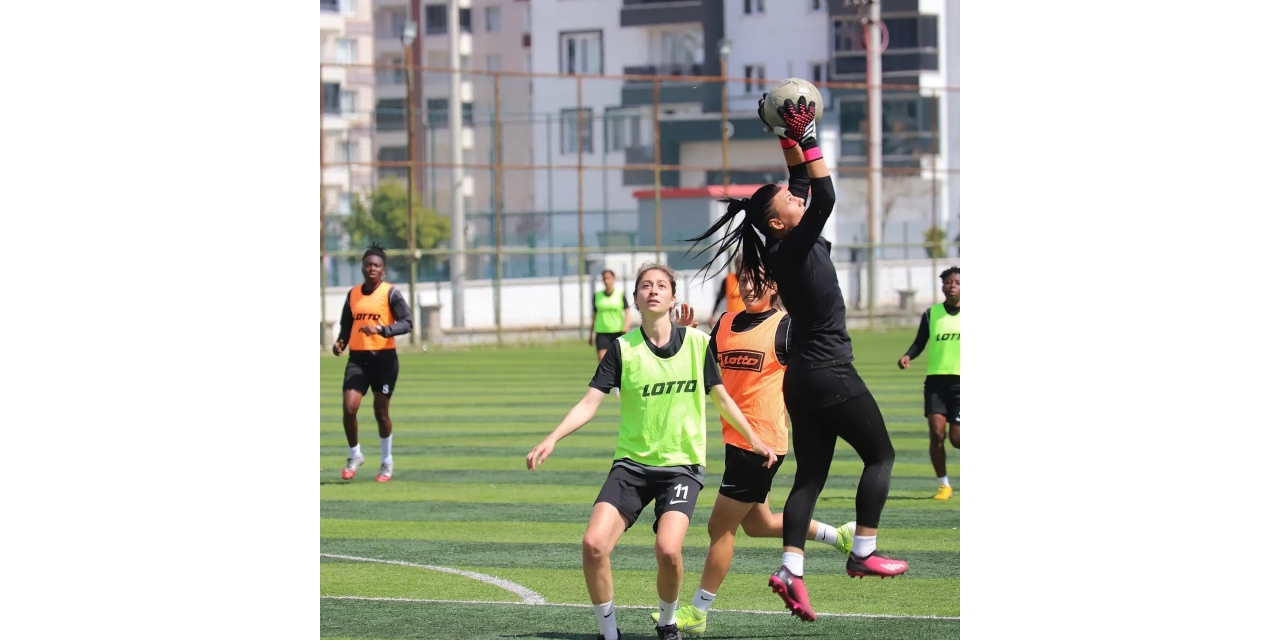 Amedspor Kadın Futbol Takımı, Play-off Hazırlıklarına Başladı