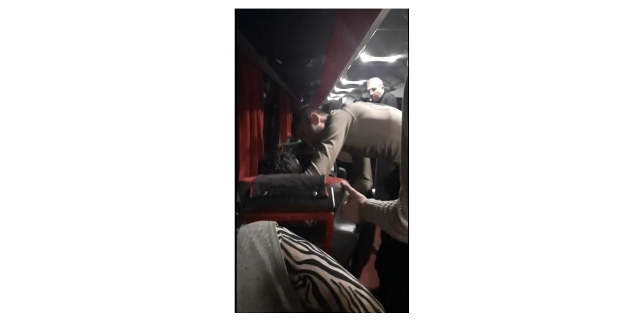 Otobüste Nöbet Geçirdi, Askeri Personel İmdadına Yetişti
