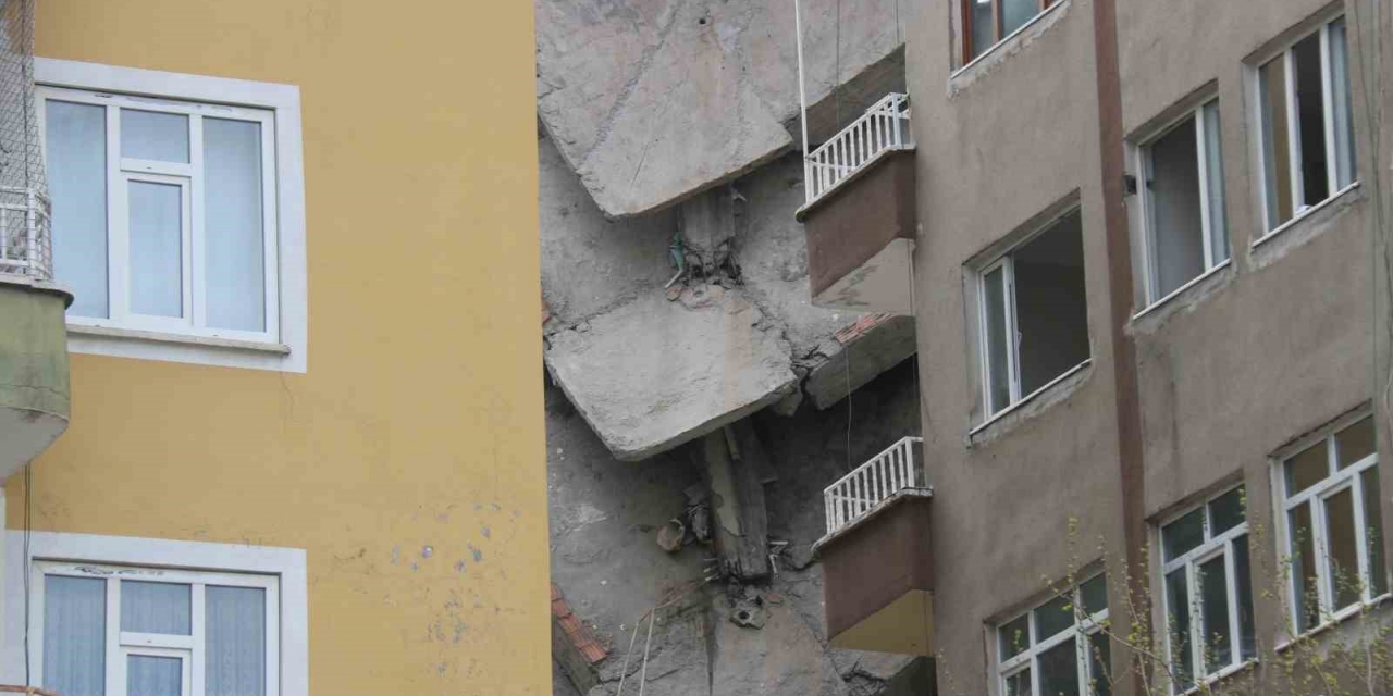 Diyarbakır’da Ağır Hasarlı Bina Çöktü, Çevresindeki Bina Ve Okul Tahliye Edildi