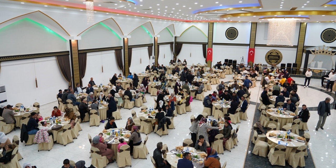 Kulp’ta Şehit Ve Gazi Aileler Onuruna İftar Yemeği Düzenlendi
