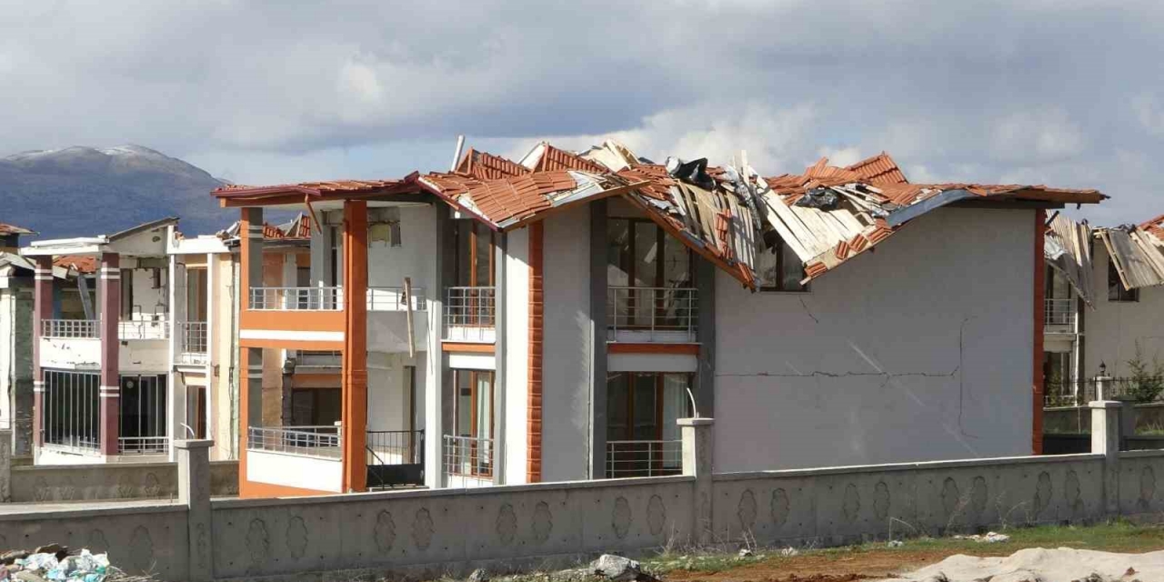 Malatya’da Depremin Vurduğu Milyonluk 65 Villa Harabeye Döndü