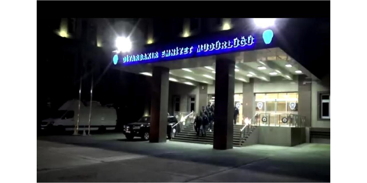 (düzeltme) Vatandaşların Bilgilerini Sahte Maille Ele Geçirip Dolandırıcılara Satan 20 Hacker Yakalandı
