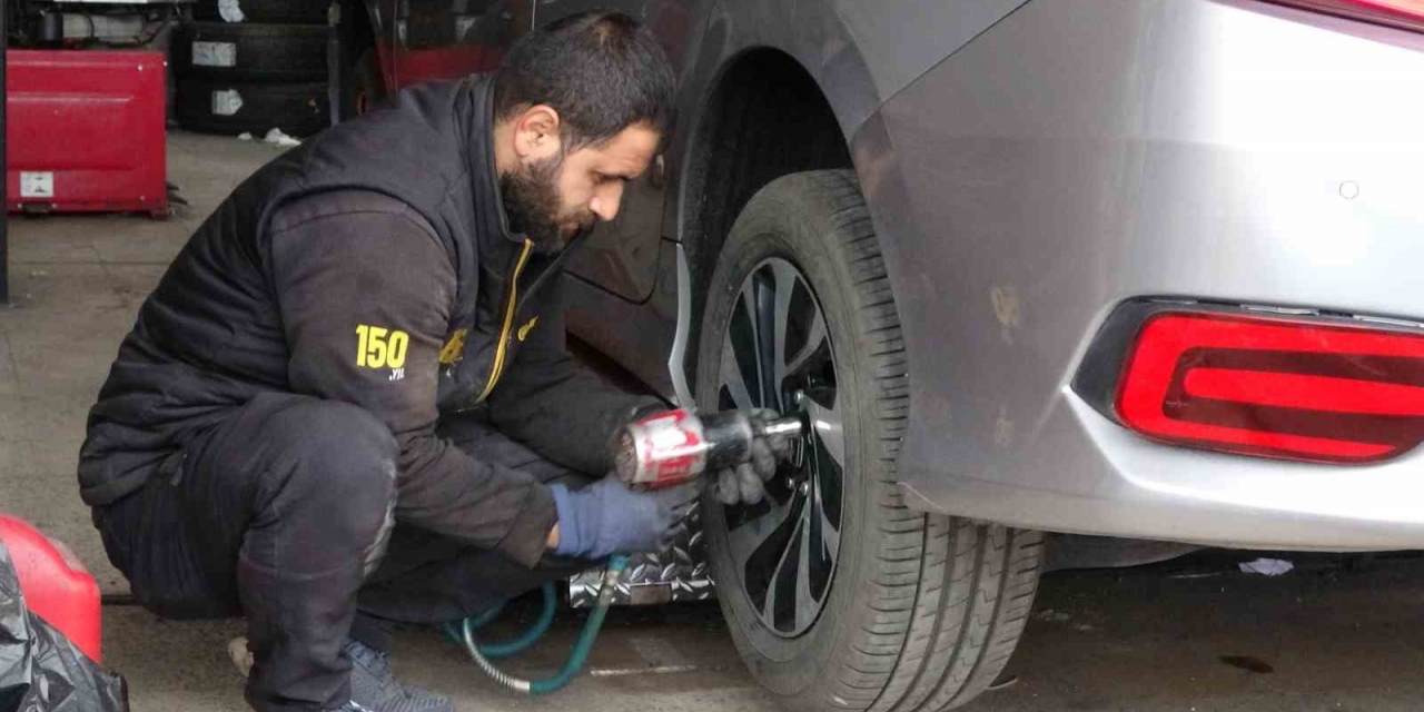 Uzmanından Uyarı: “mevsiminde Kullanılmayan Lastik, Kazaya Sebebiyet Verebilir”