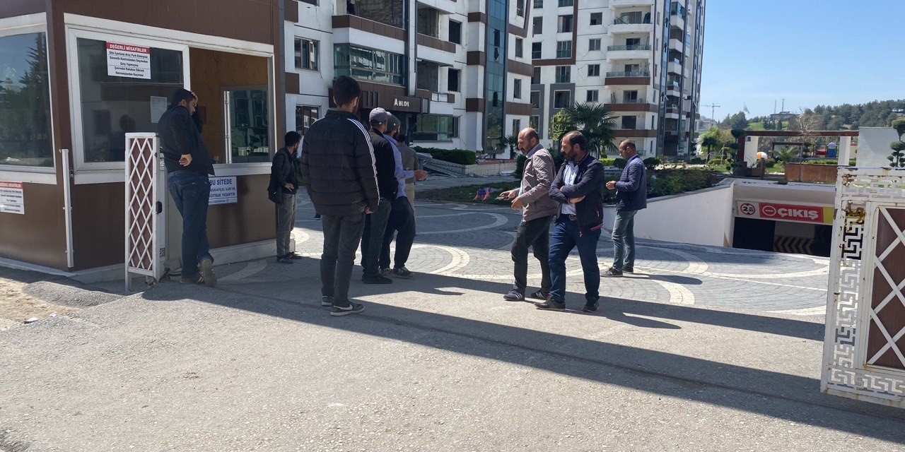 Hırsız Sandıkları Firma Çalışanını Dövdüler